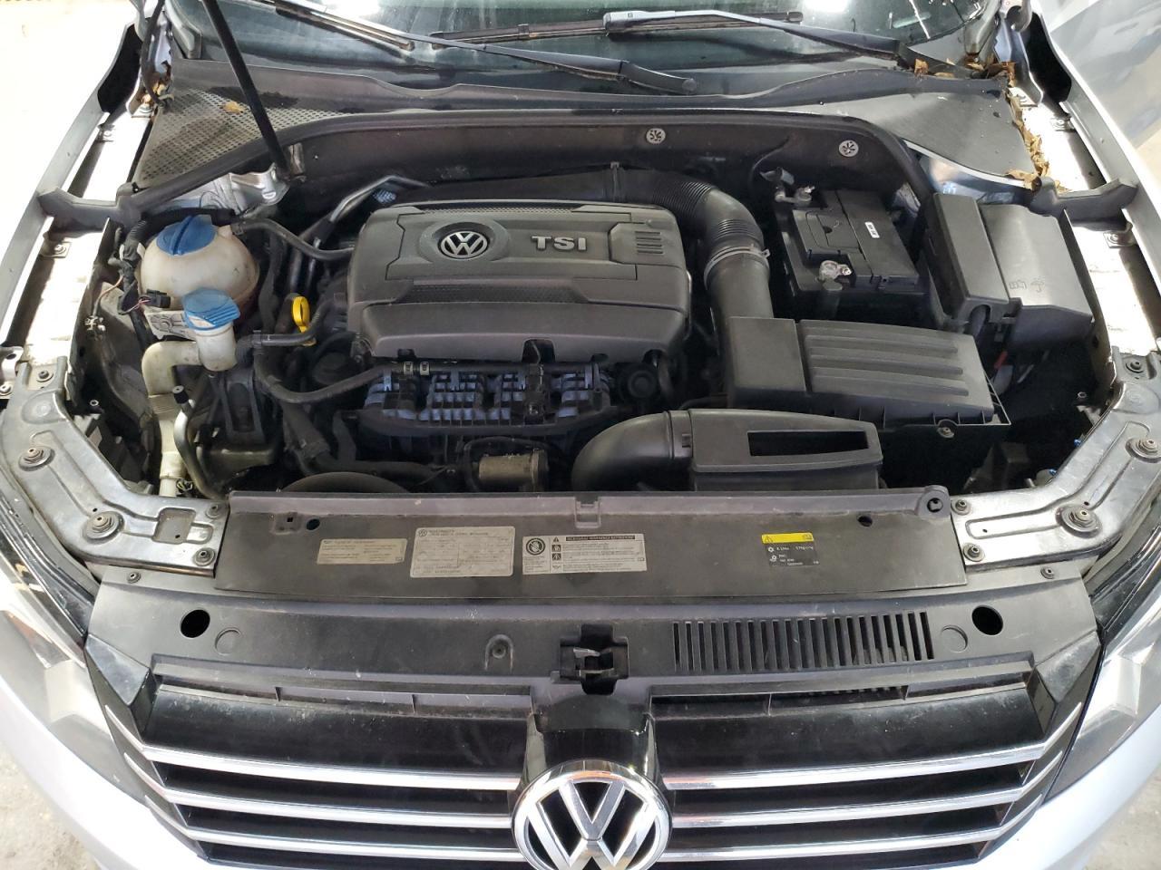 2014 VOLKSWAGEN Passat