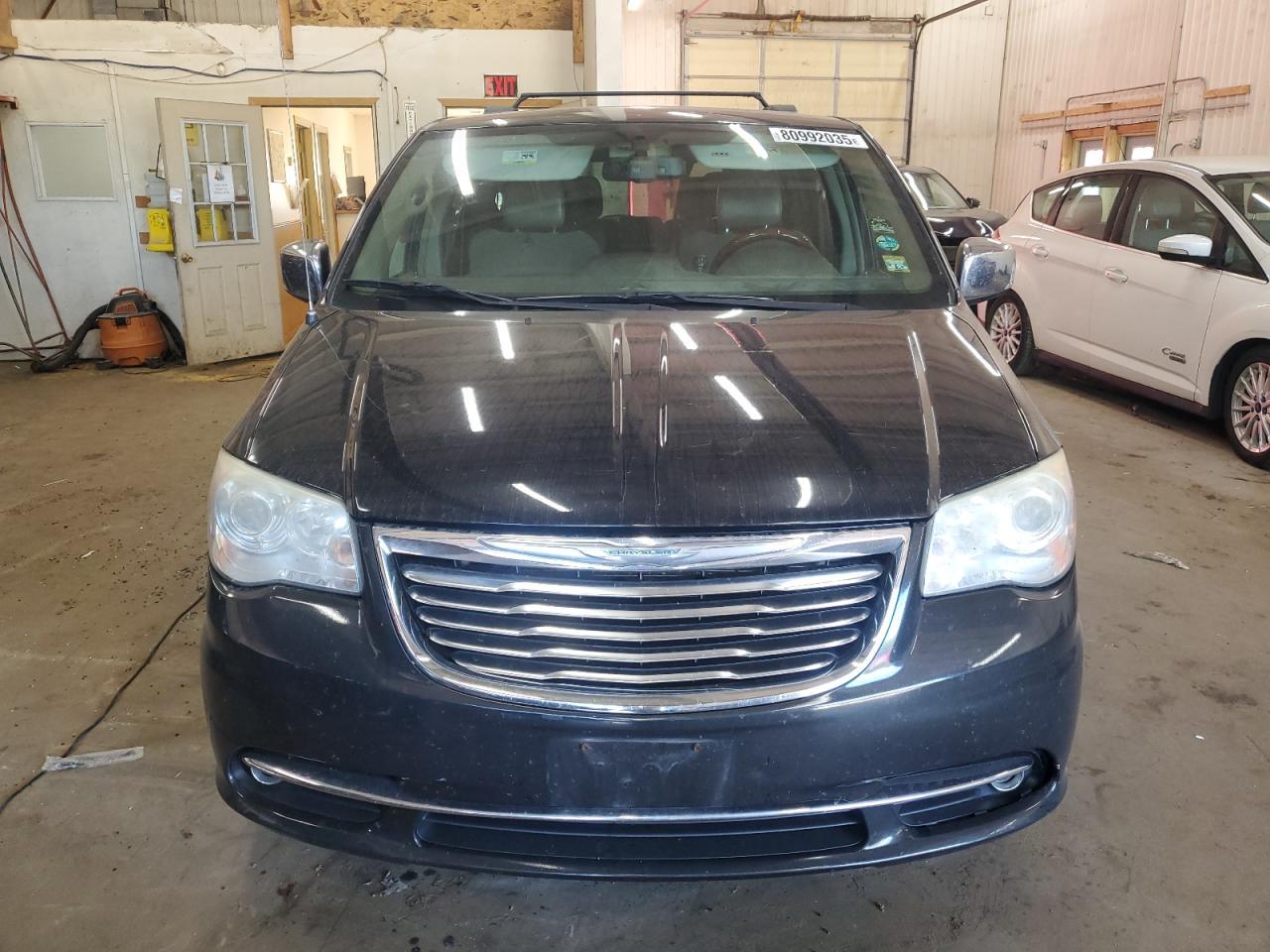 2012 CHRYSLER Town & Country