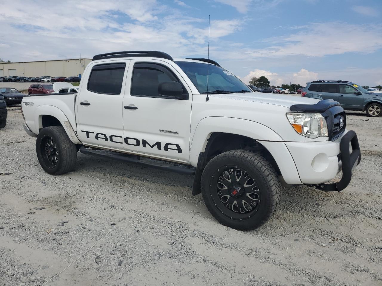 2011 TOYOTA TACOMA
