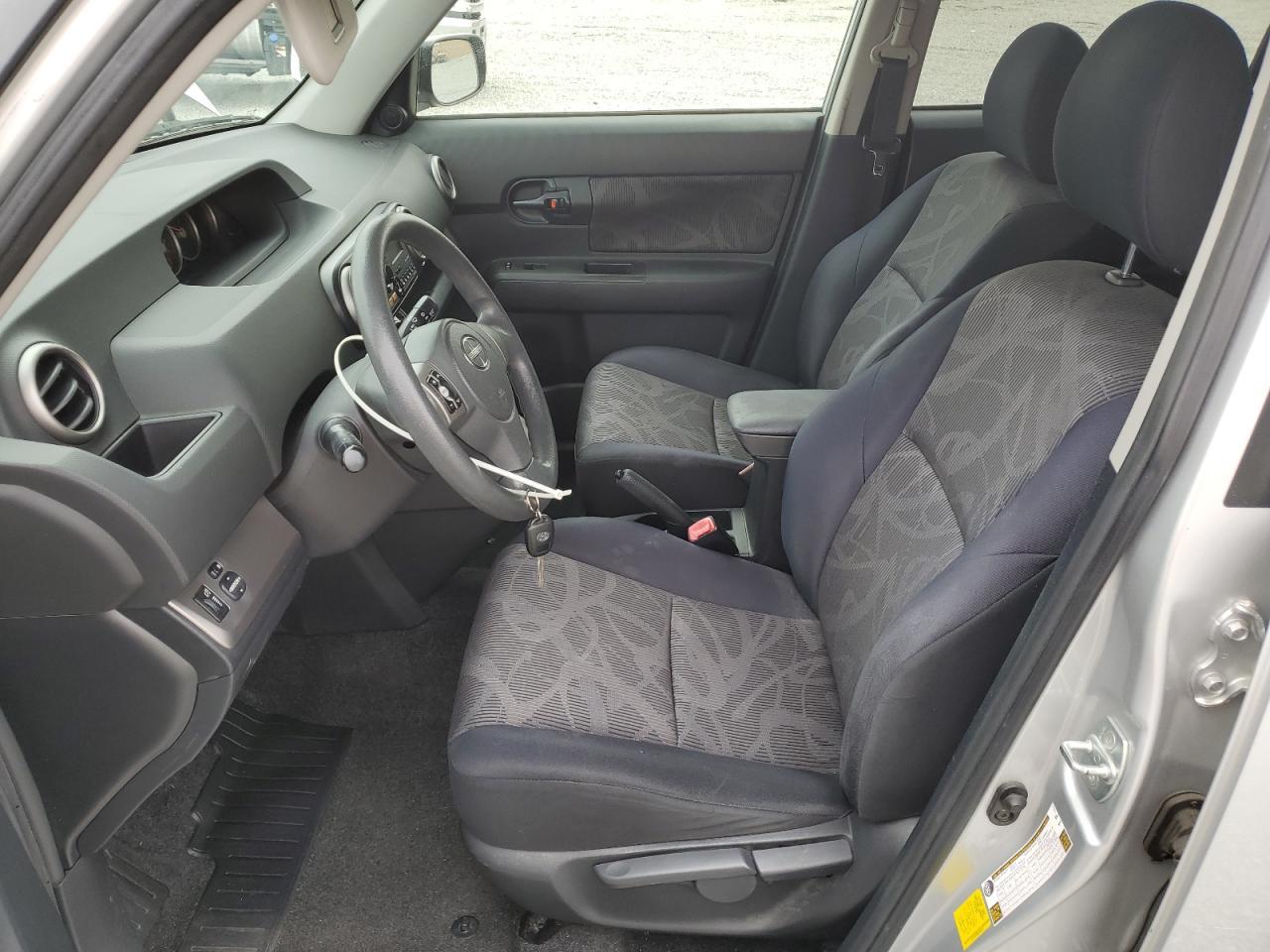 2013 TOYOTA SCION