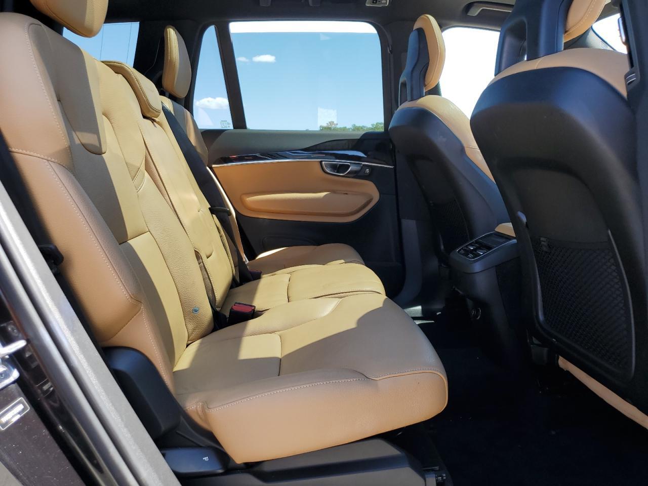 2018 VOLVO XC90