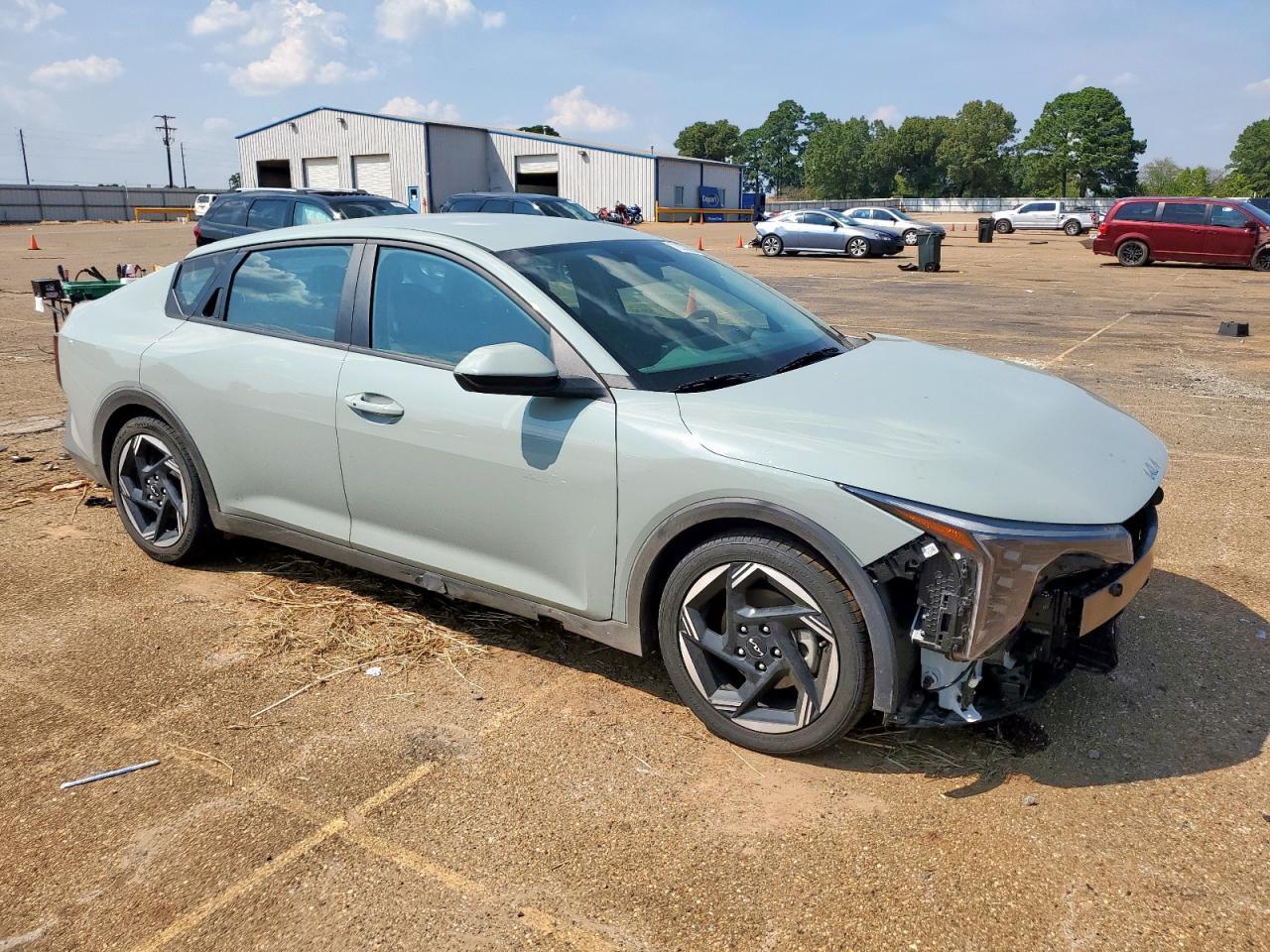 2025 KIA K4
