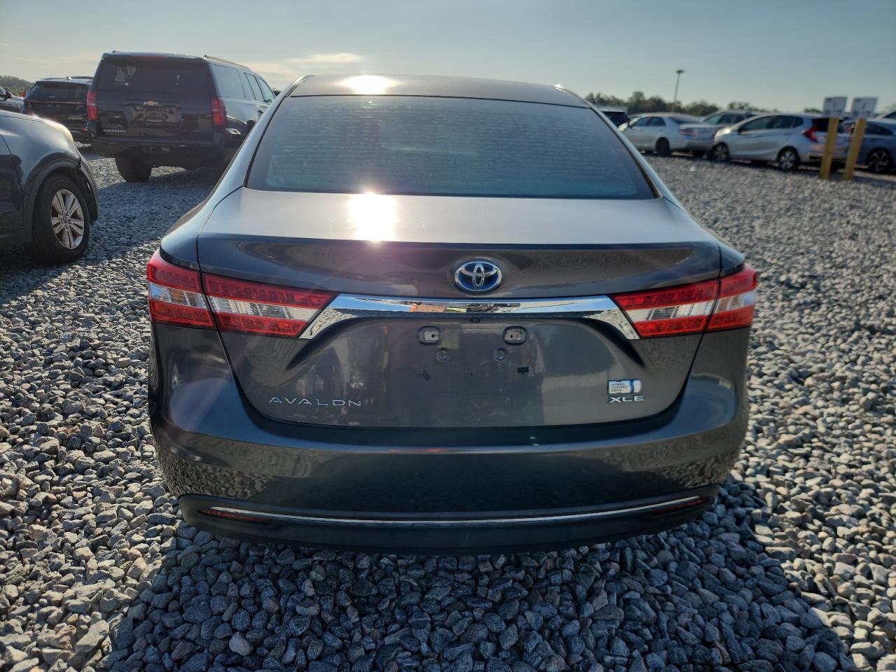 2013 TOYOTA Avalon