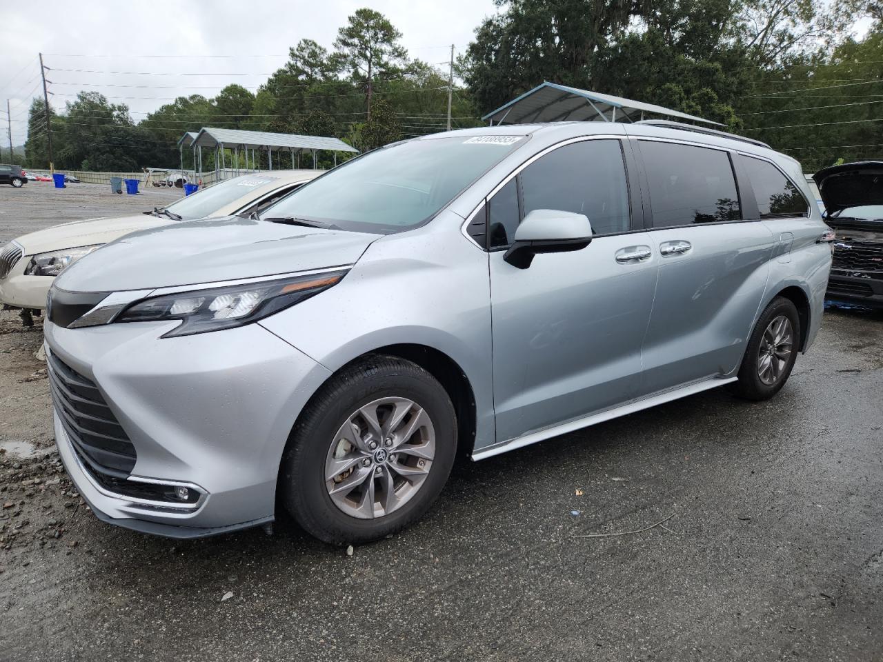 2024 TOYOTA SIENNA