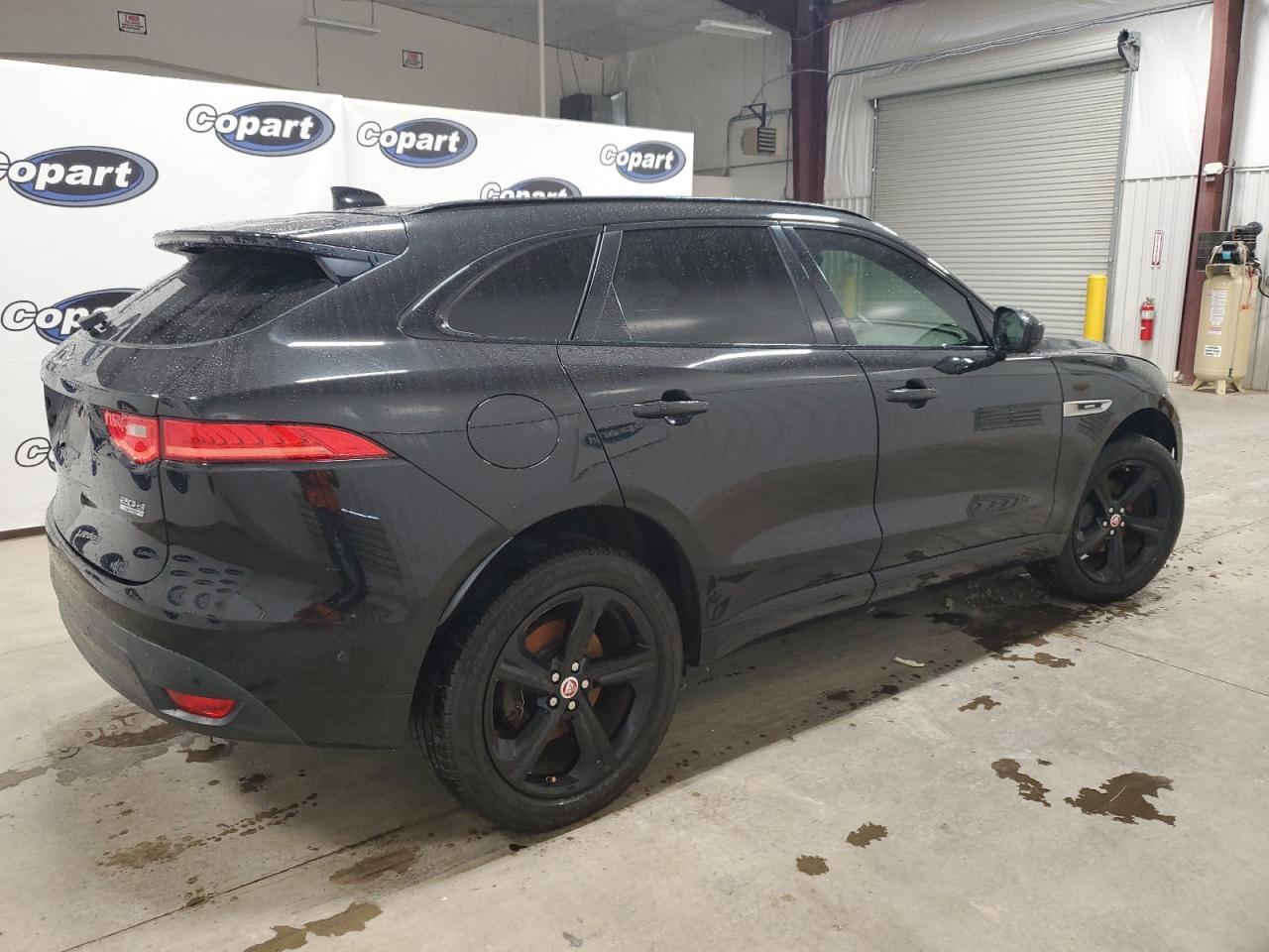 2017 JAGUAR F-Pace