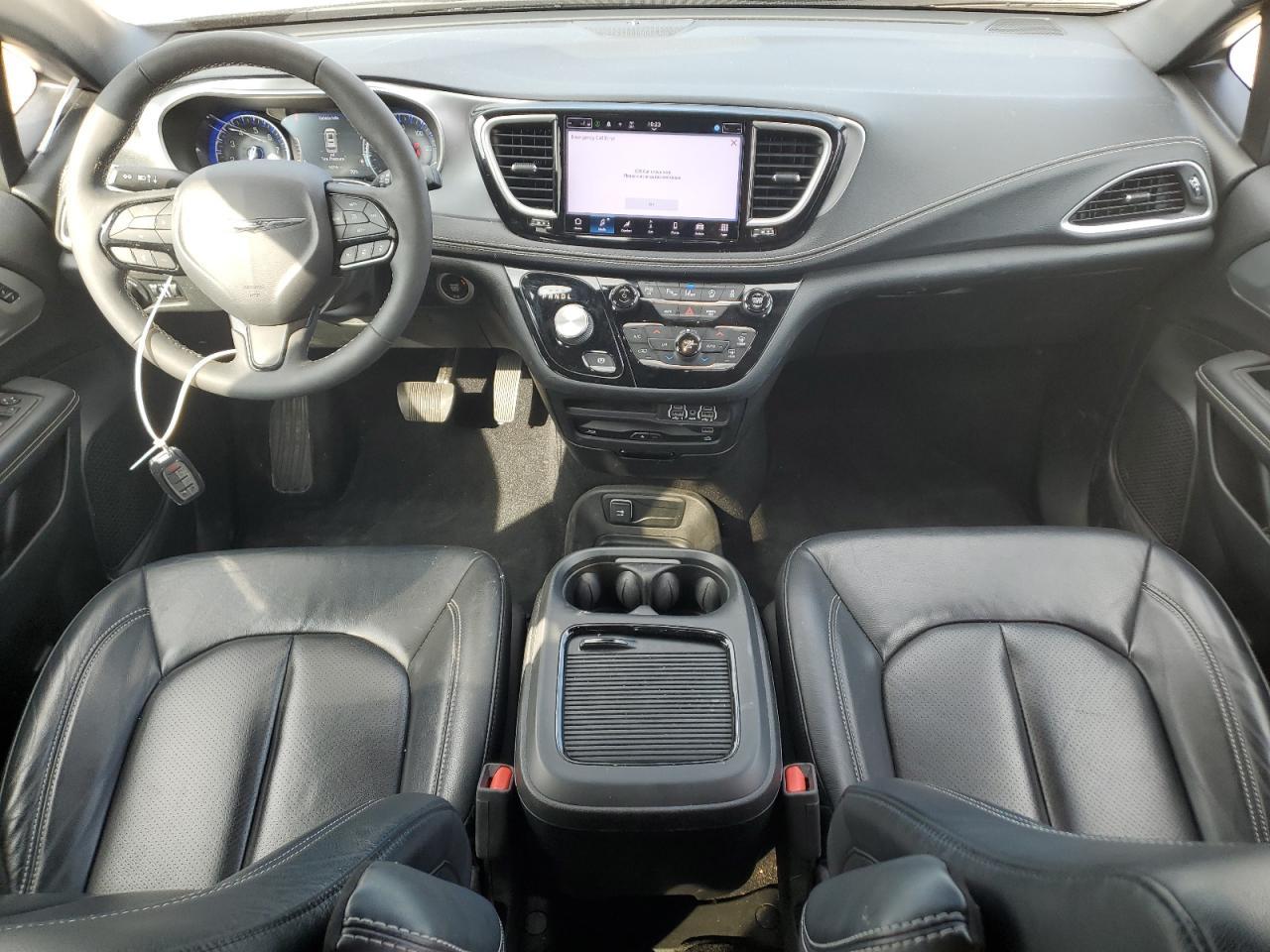2022 CHRYSLER Pacifica