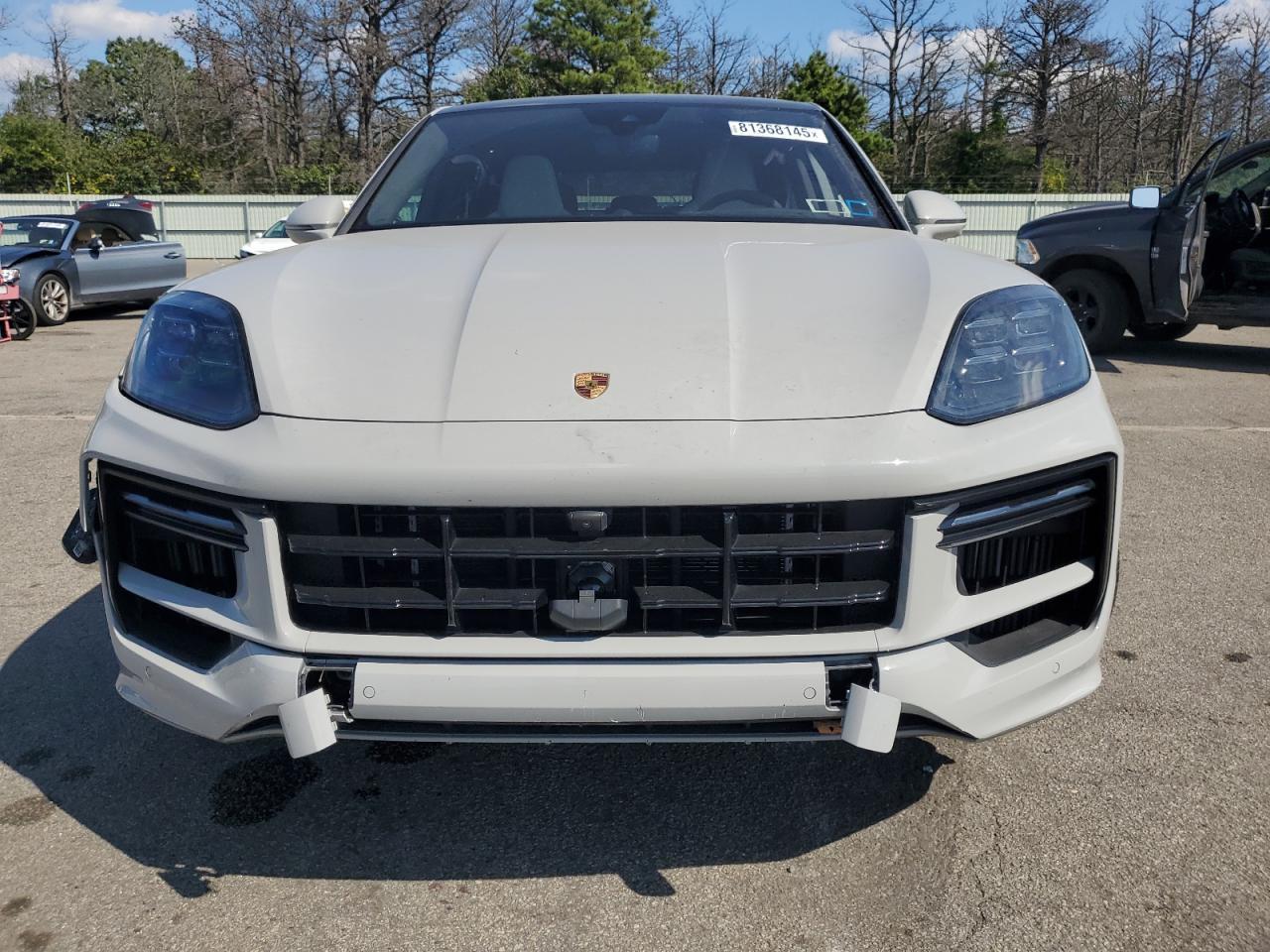 2024 PORSCHE CAYENNE