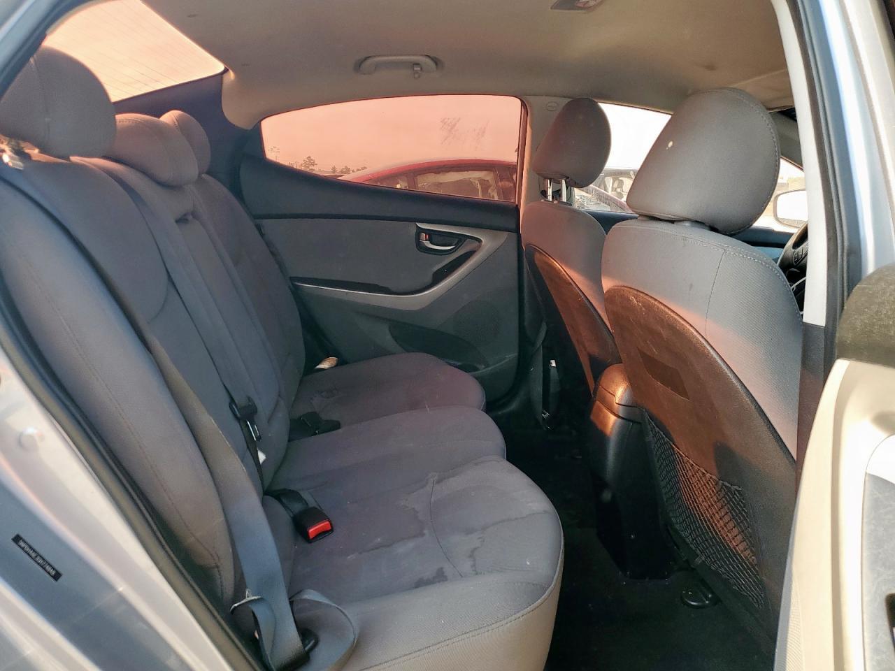 2016 HYUNDAI ELANTRA