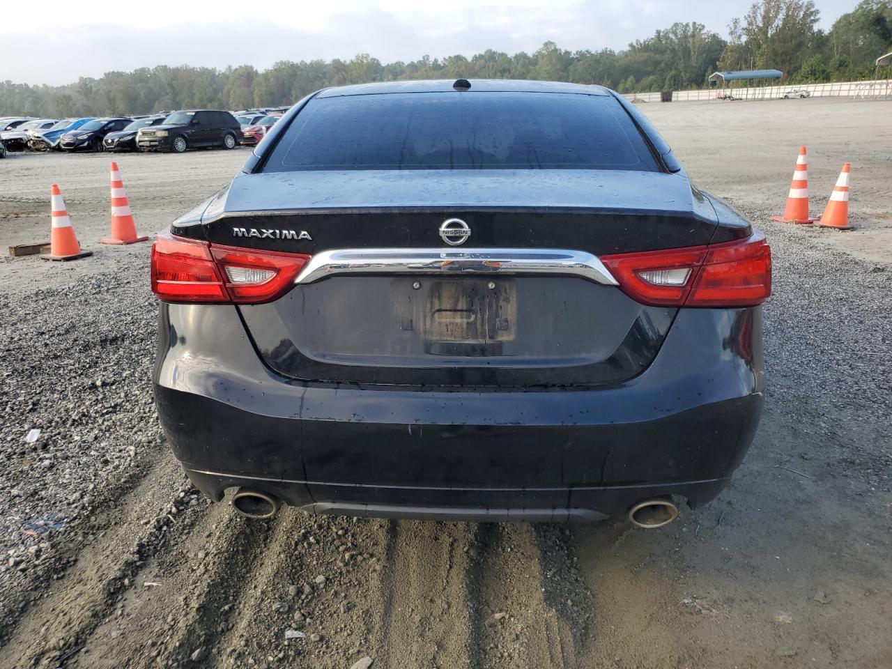 2016 NISSAN Maxima
