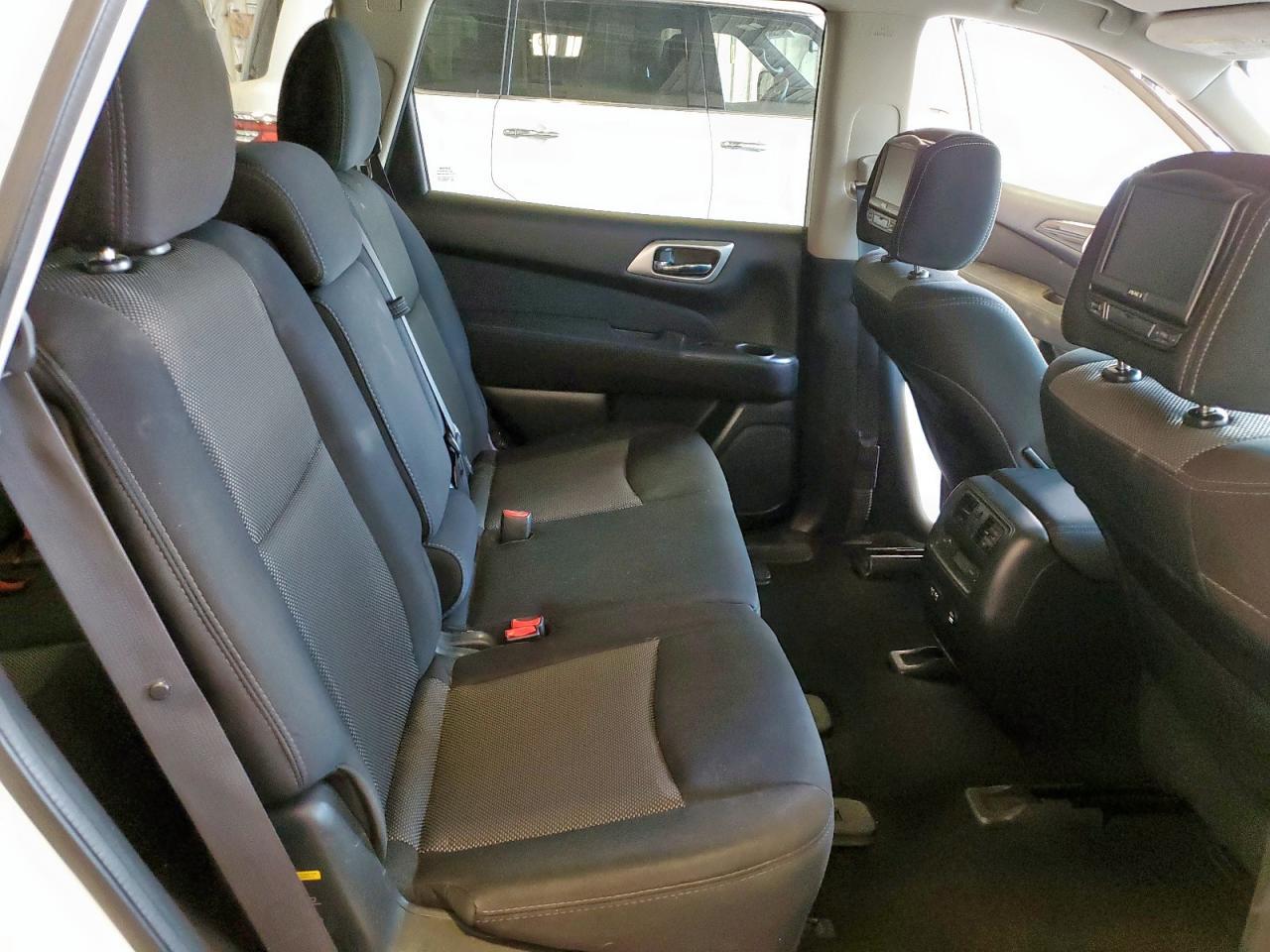 2017 NISSAN PATHFINDER