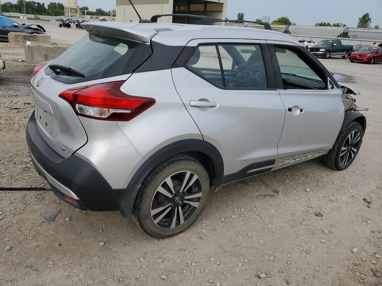 2019 NISSAN KICKS