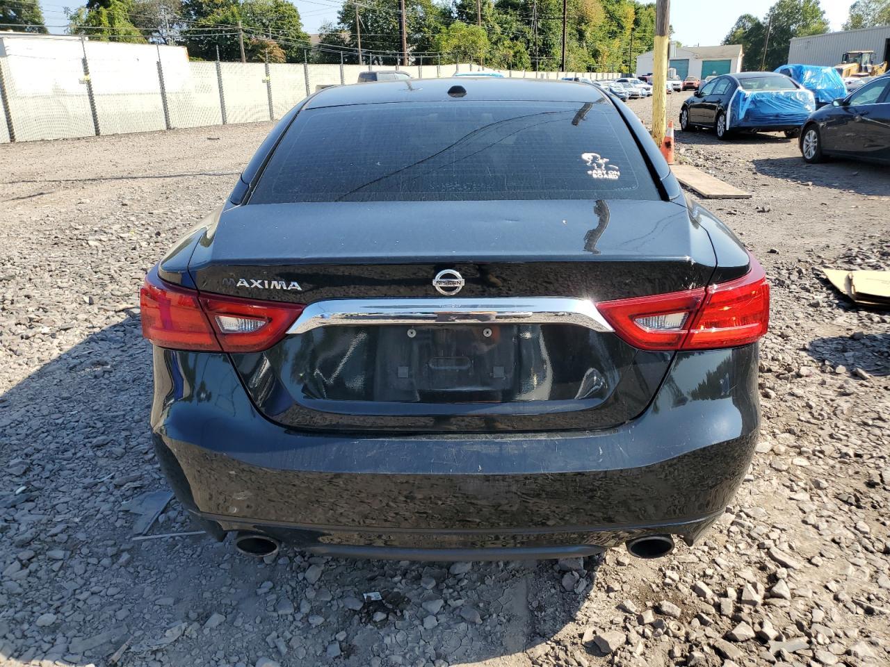 2017 NISSAN Maxima