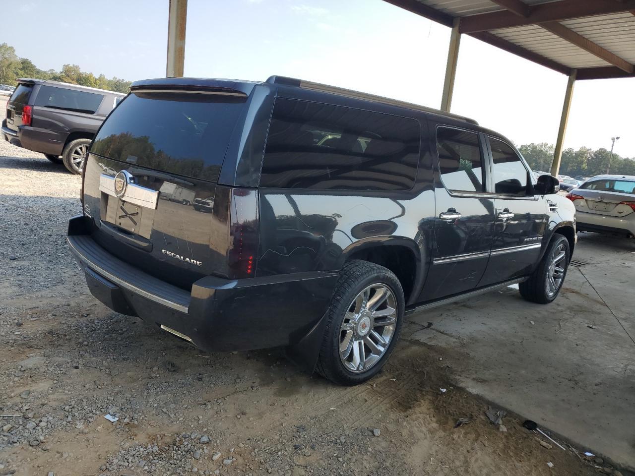 2013 CADILLAC ESCALADE