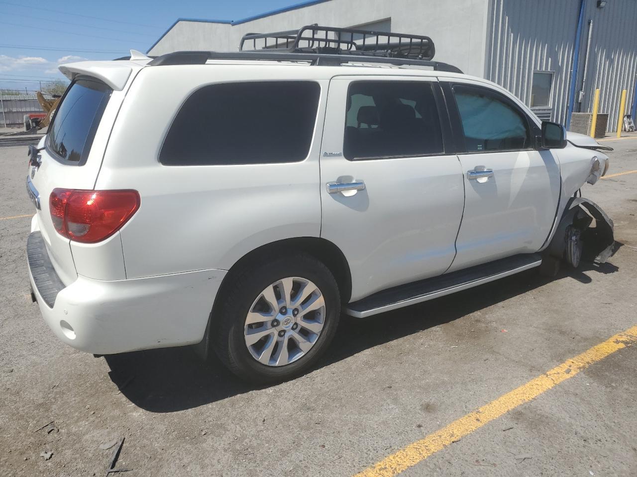 2016 TOYOTA Sequoia