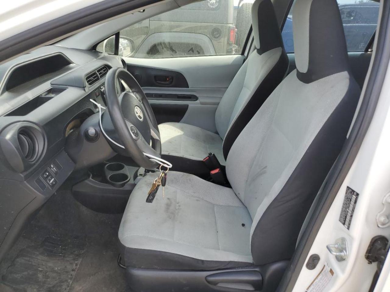 2014 TOYOTA Prius c