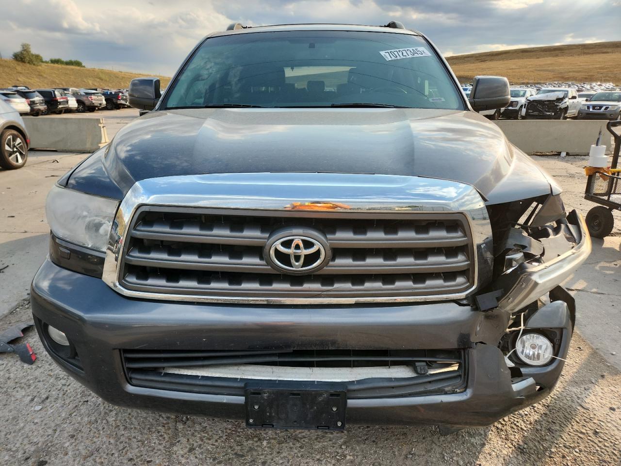 2013 TOYOTA Sequoia