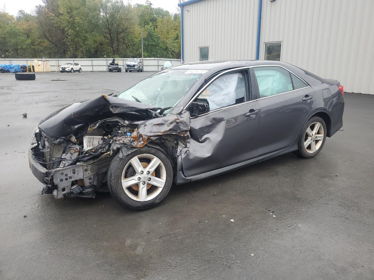 2014 TOYOTA CAMRY