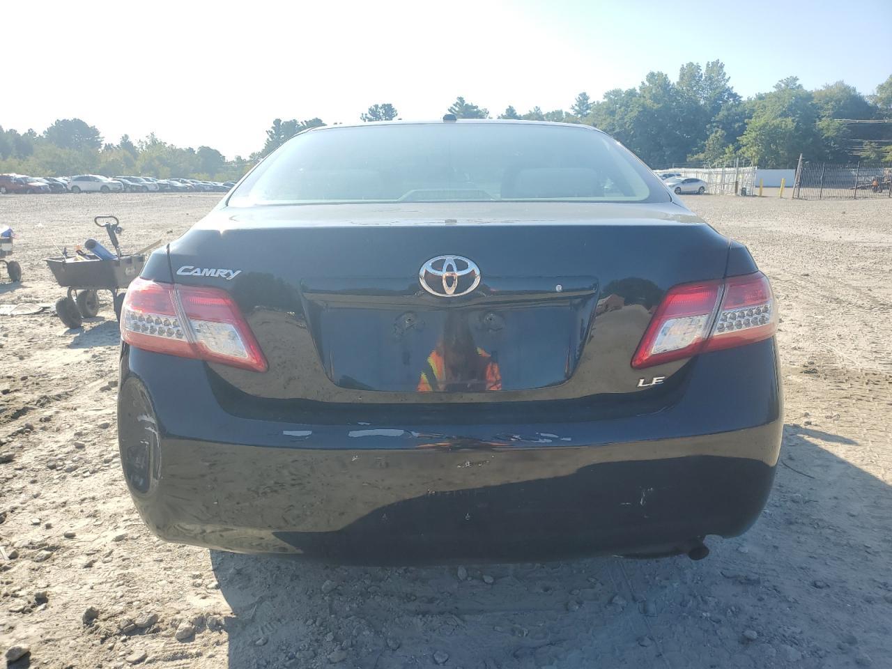2010 TOYOTA CAMRY