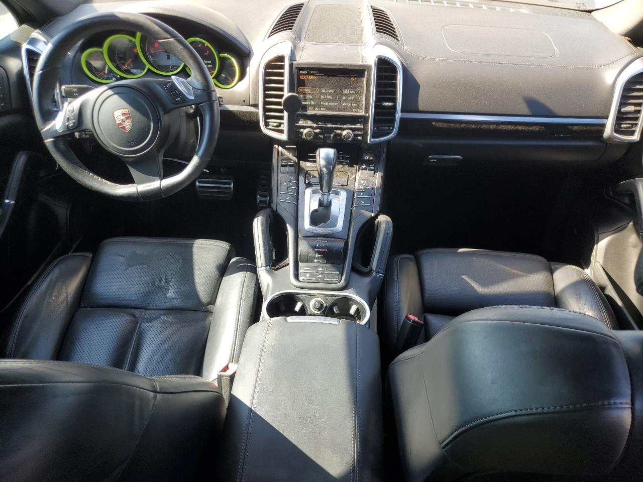 2012 PORSCHE CAYENNE