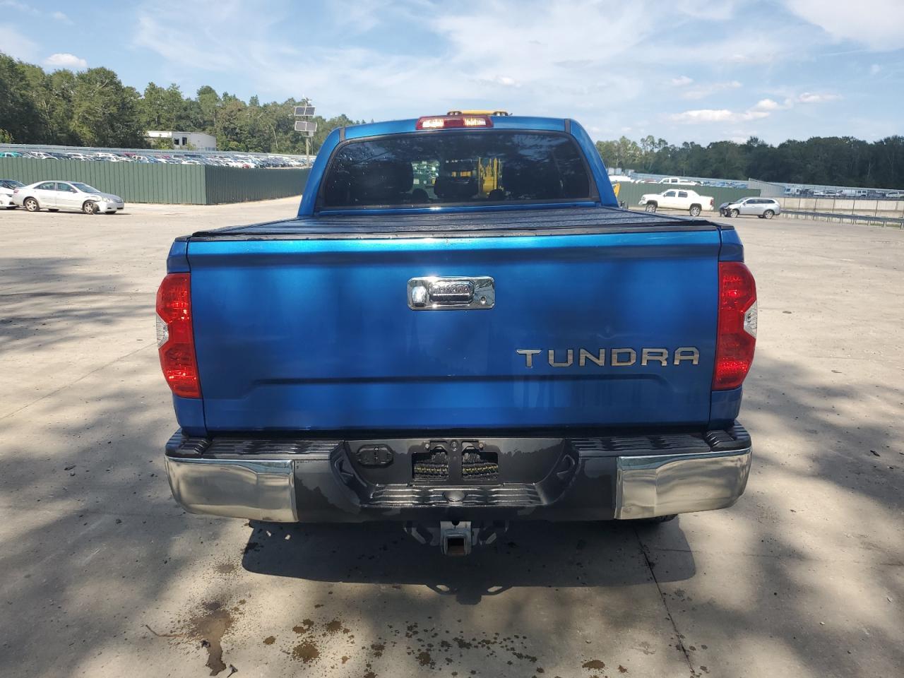 2017 TOYOTA TUNDRA