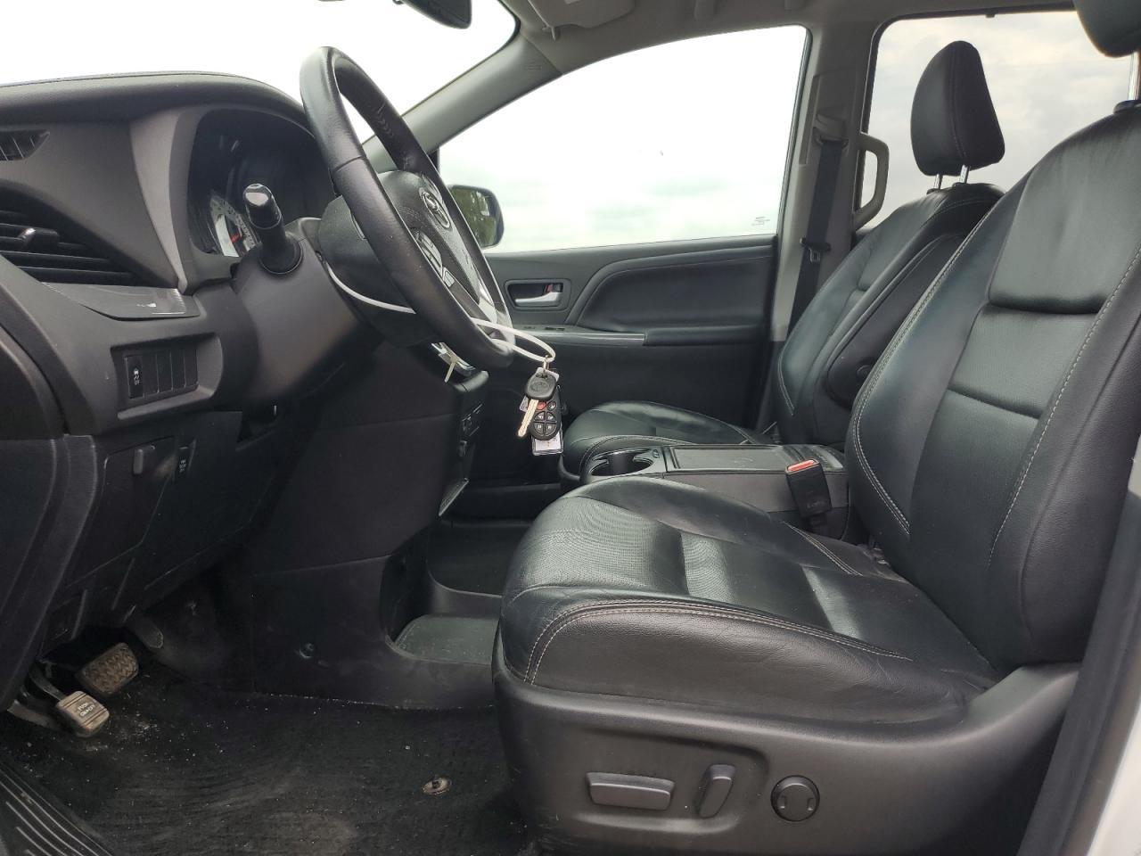 2018 TOYOTA SIENNA