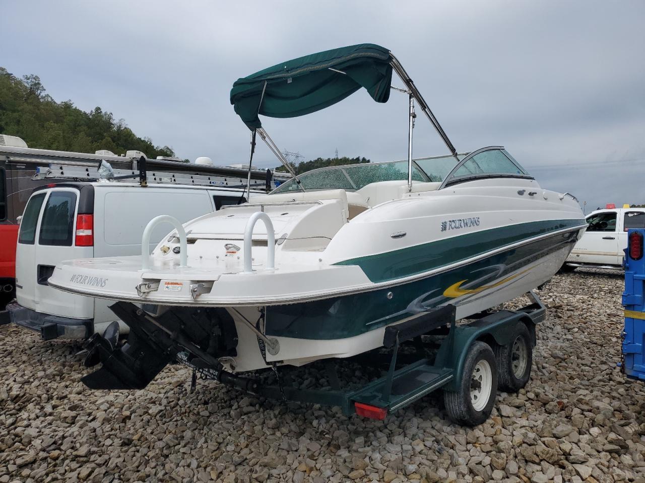 2006 Four Winns 22 Ft Open