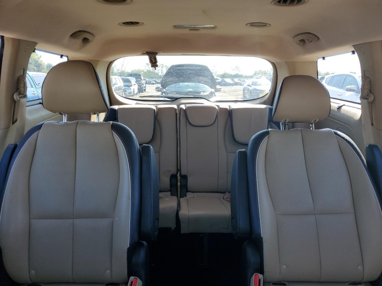 2016 KIA SEDONA