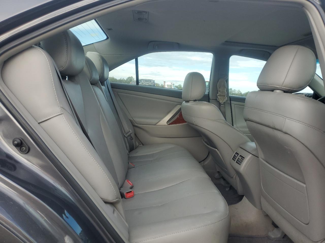 2011 TOYOTA CAMRY