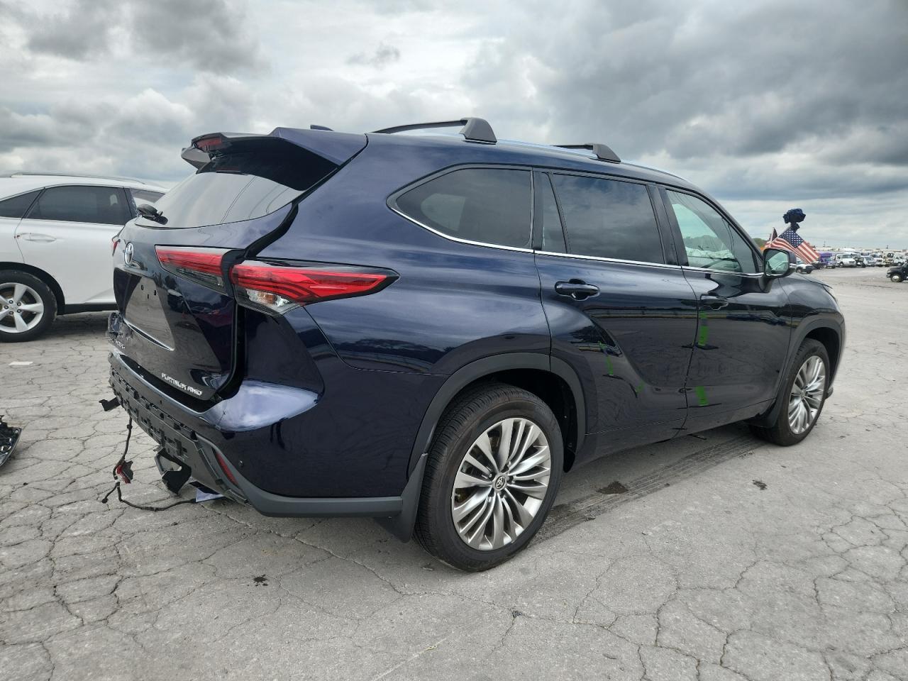 2020 TOYOTA HIGHLANDER