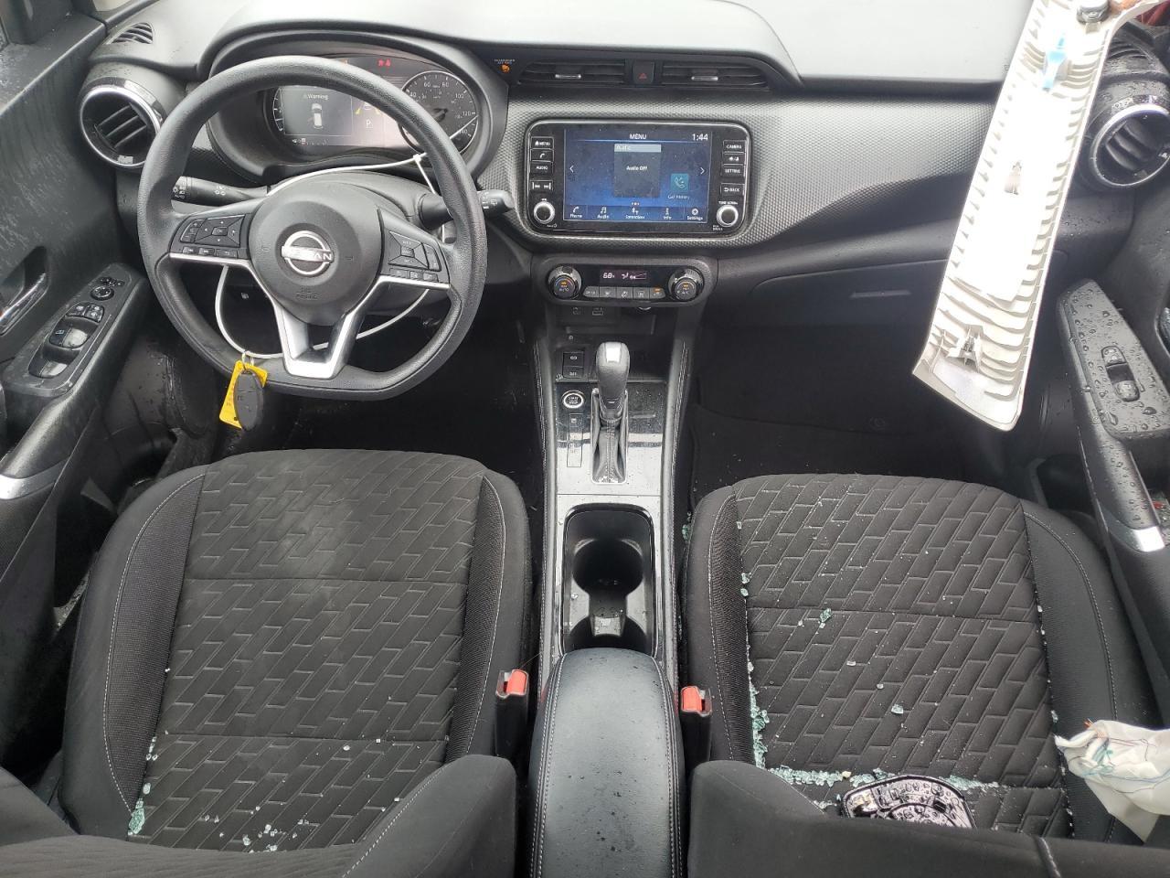2022 NISSAN KICKS
