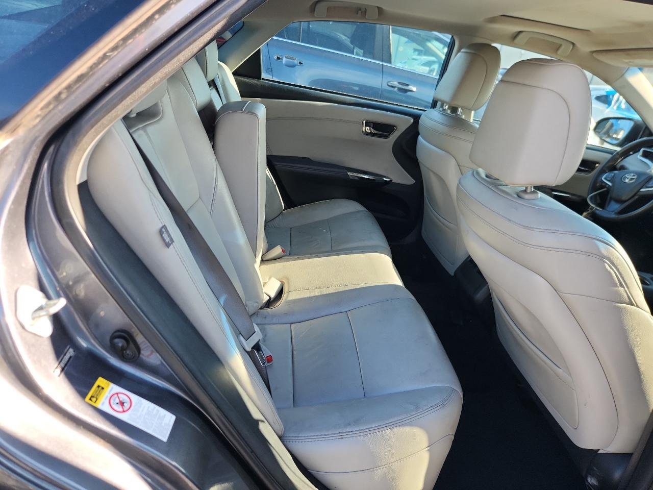 2013 TOYOTA Avalon