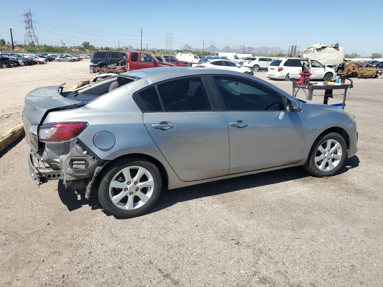 2010 MAZDA 3