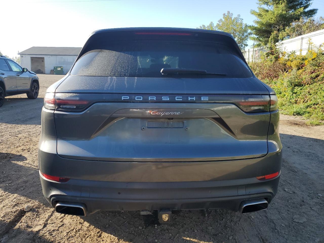 2019 PORSCHE CAYENNE