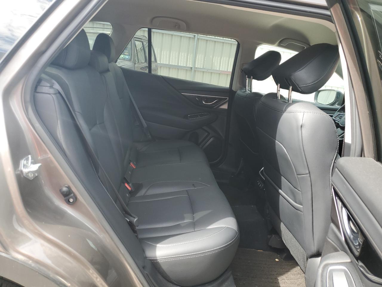 2022 SUBARU Outback