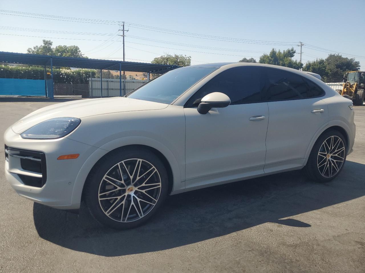 2025 PORSCHE CAYENNE
