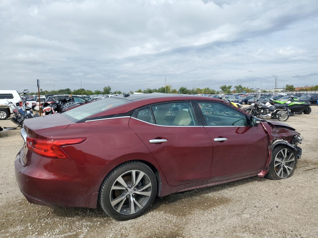 2017 NISSAN Maxima
