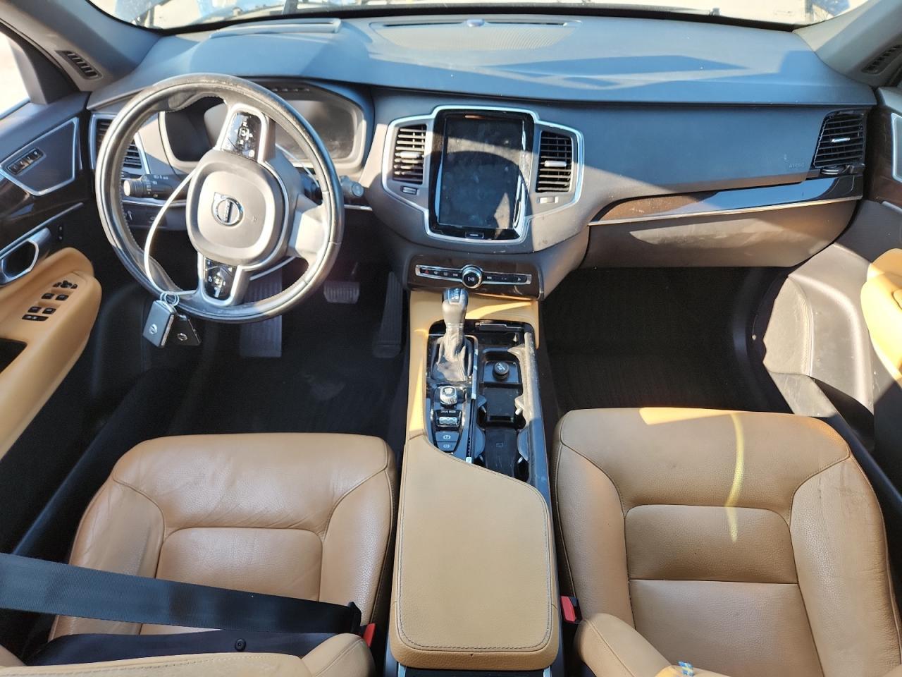 2019 VOLVO XC90