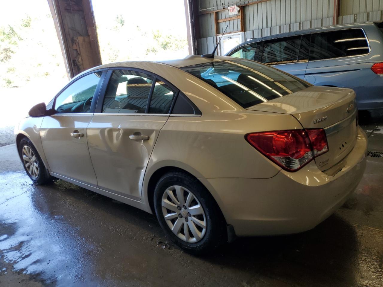 2011 CHEVROLET CRUZE