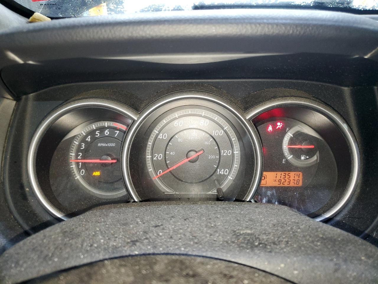2011 NISSAN VERSA