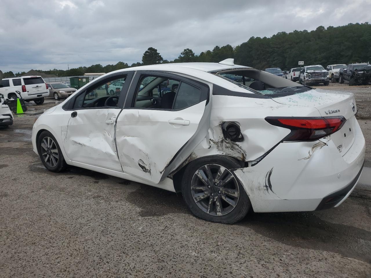 2020 NISSAN VERSA