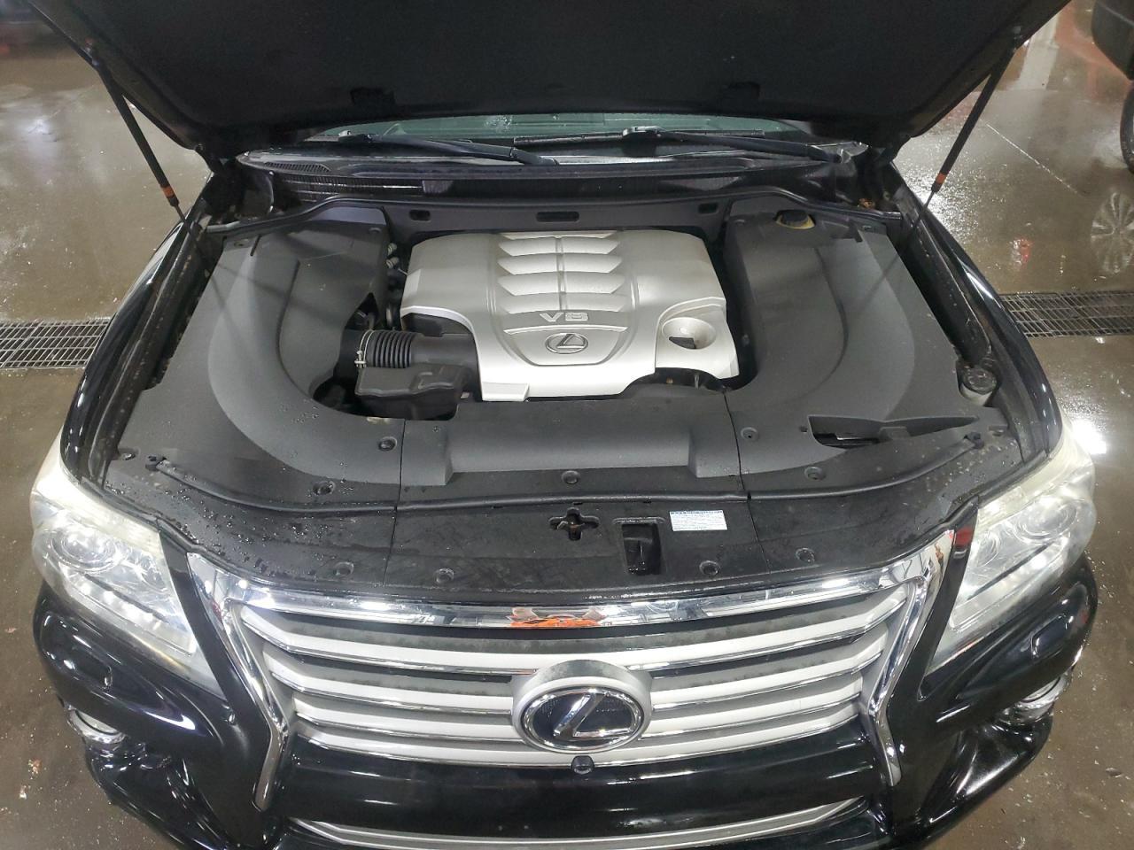 2013 LEXUS Lx