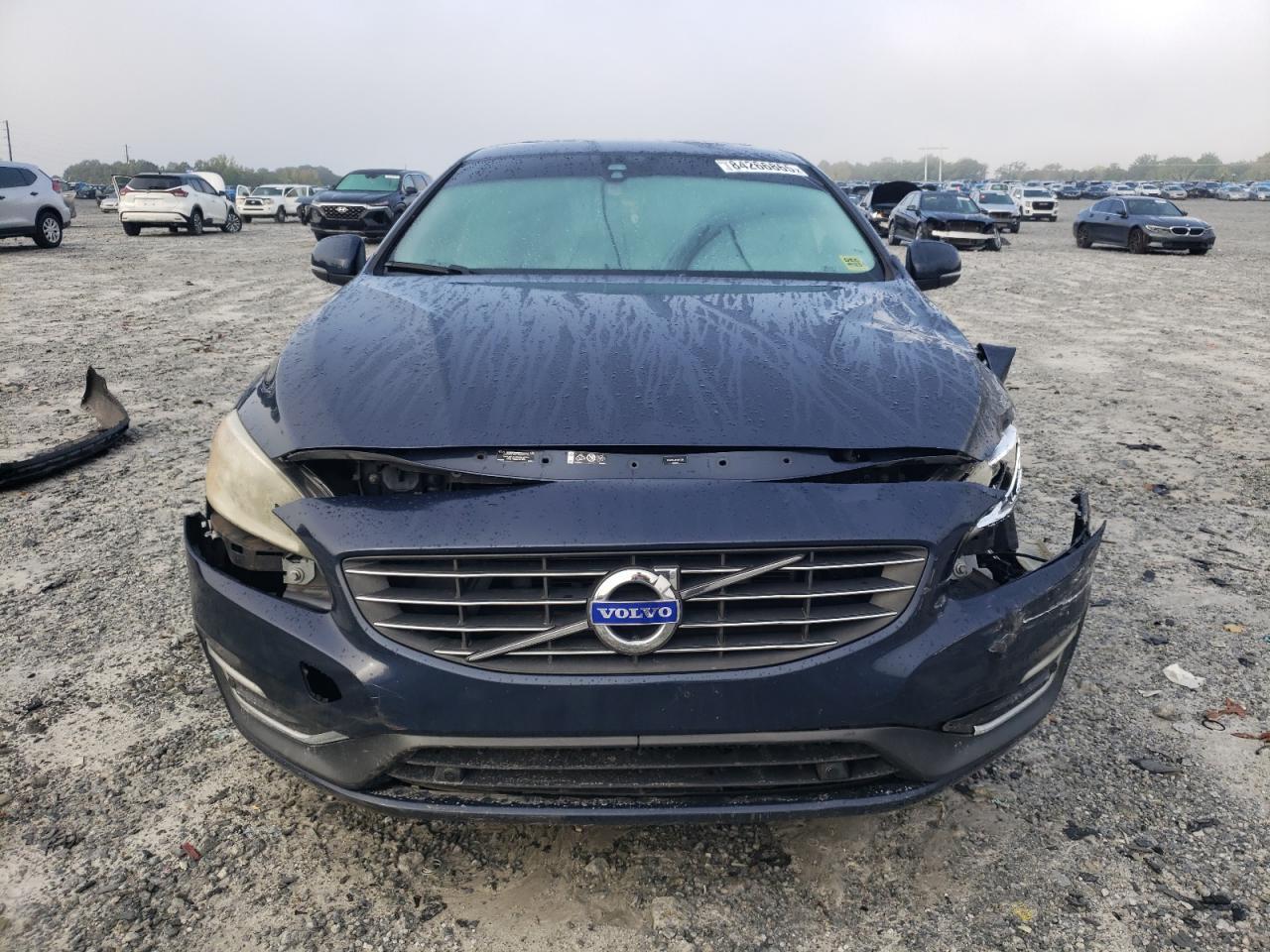 2015 VOLVO V60