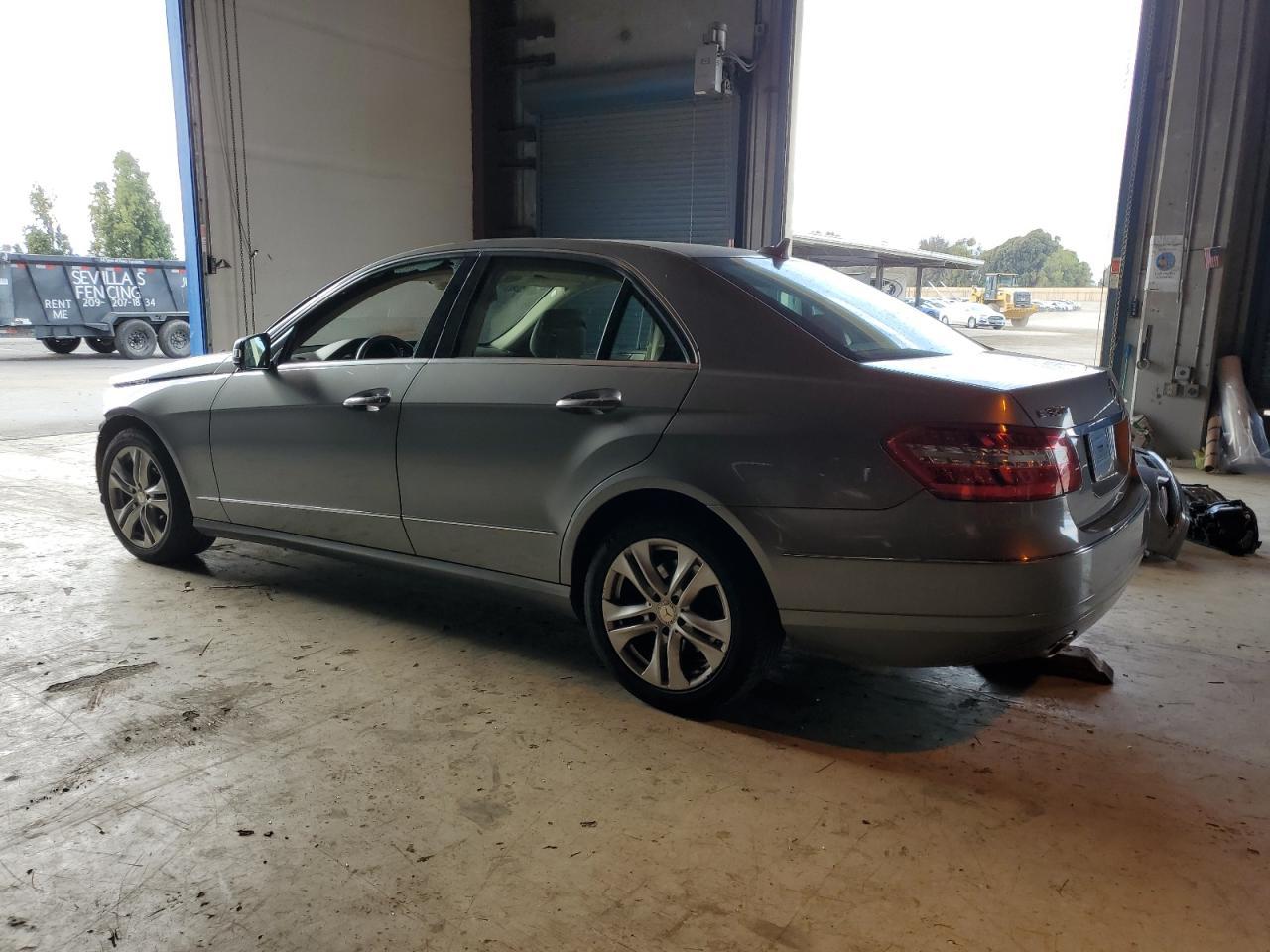 2011 MERCEDES-BENZ E-Class