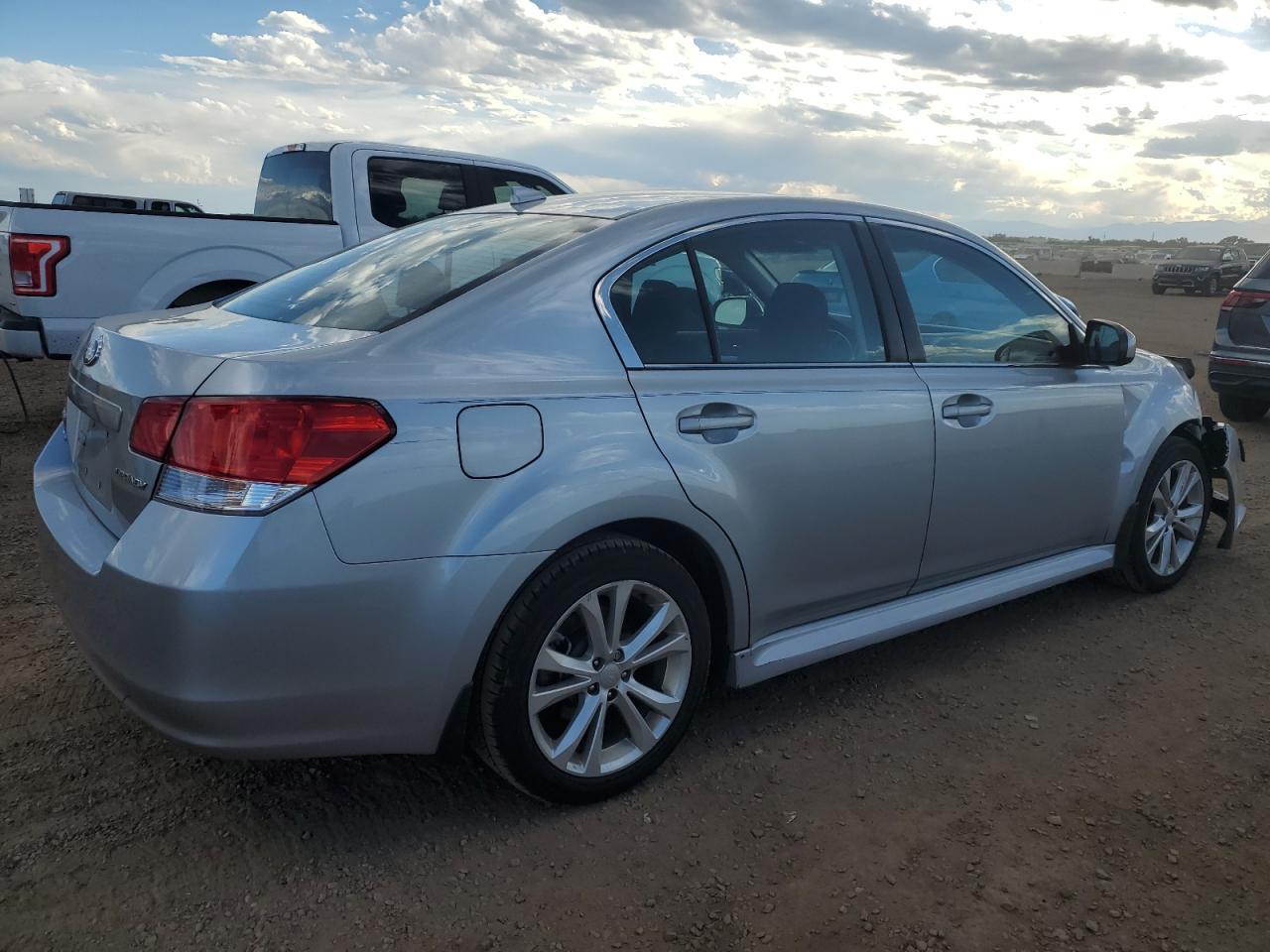 2014 SUBARU Legacy