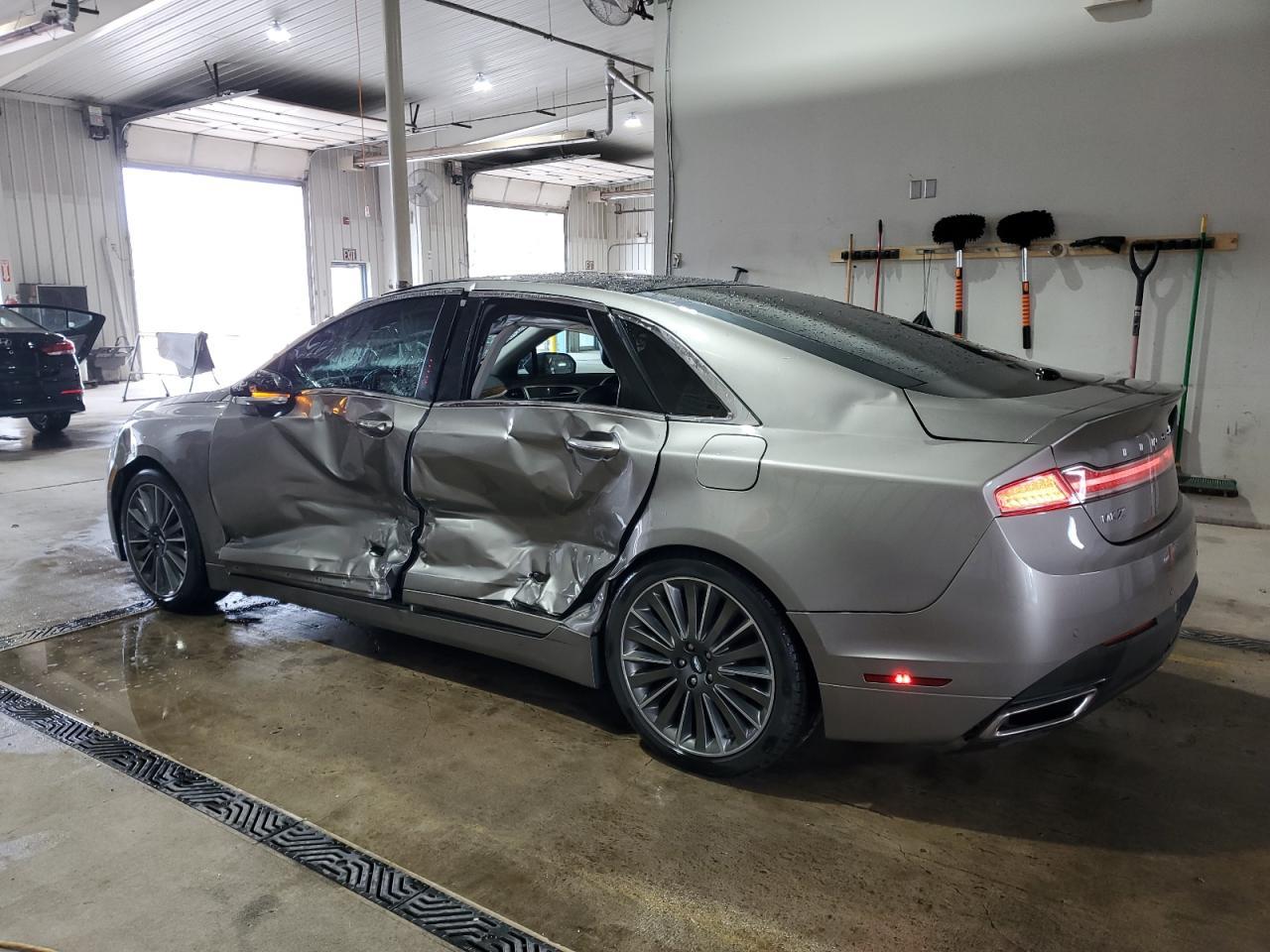 2016 LINCOLN MKZ