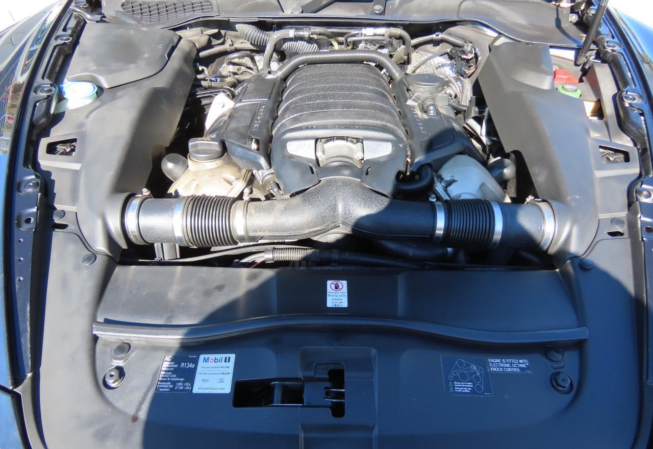 2013 PORSCHE CAYENNE