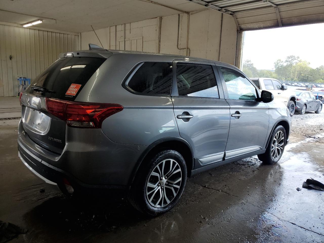 2018 MITSUBISHI outlander