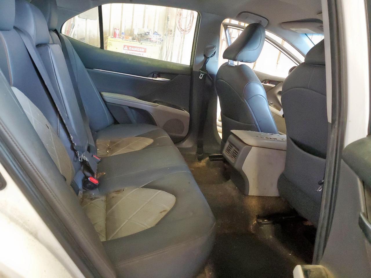 2018 TOYOTA CAMRY