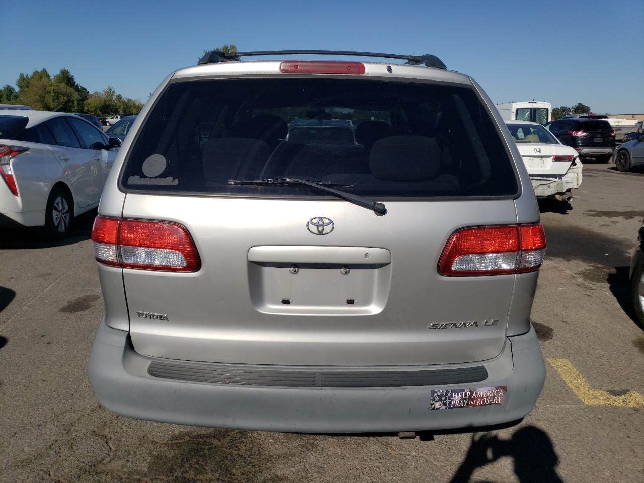 2002 TOYOTA SIENNA