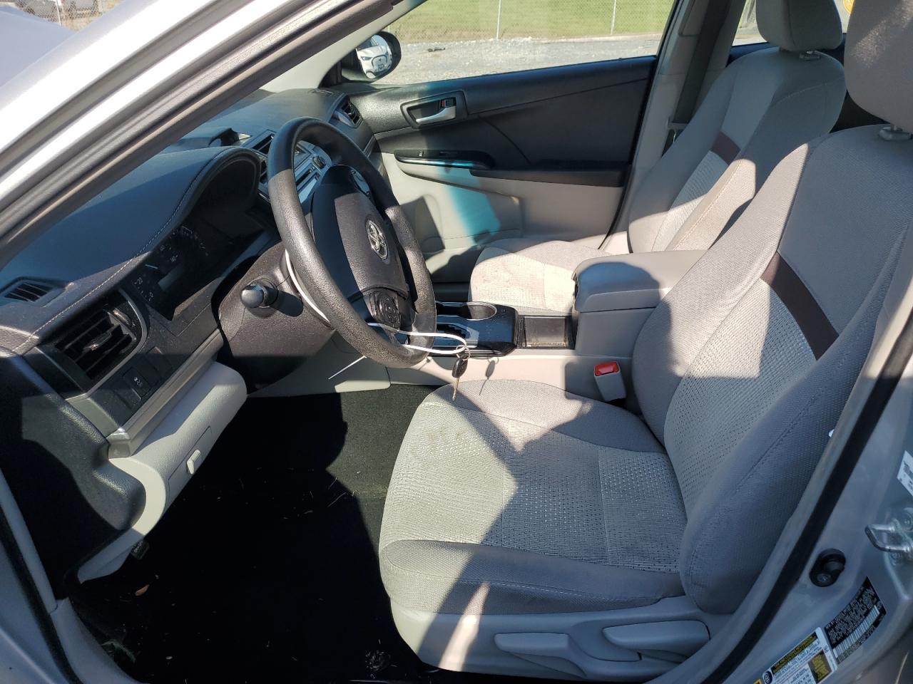 2014 TOYOTA CAMRY